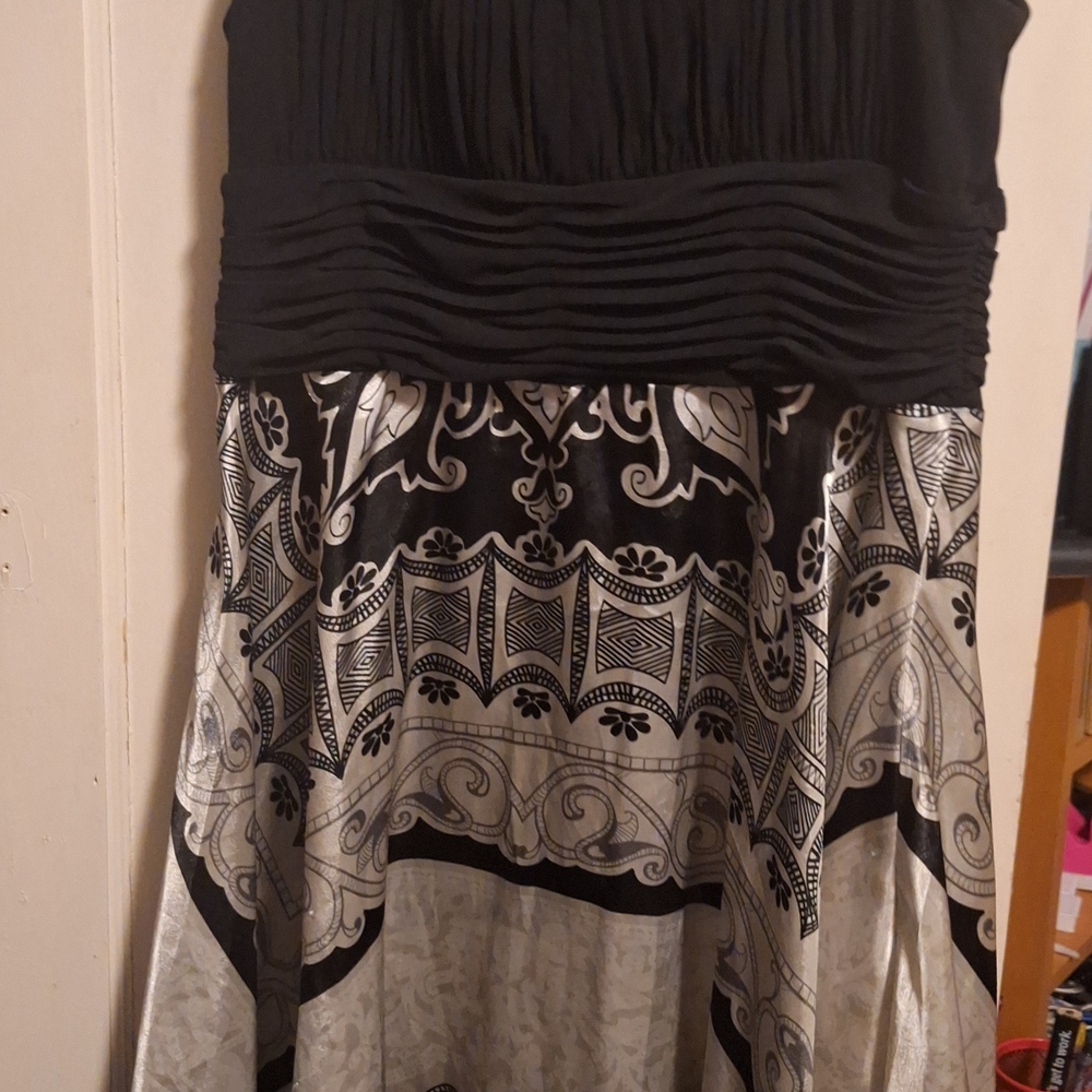 Elegant Black and White Patterned Dress